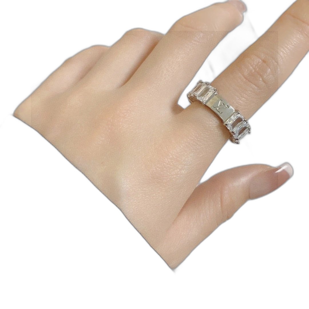 Lous Vuitton Ring